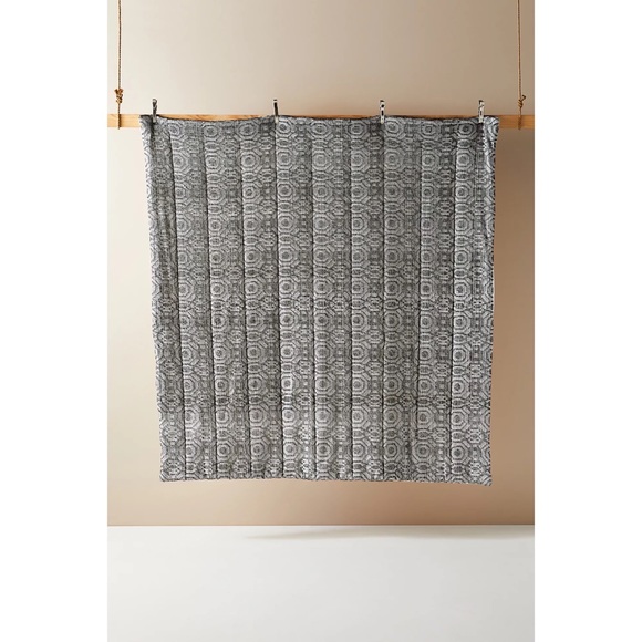 Anthropologie Textured Cressida Quilt - Picture 4 of 5